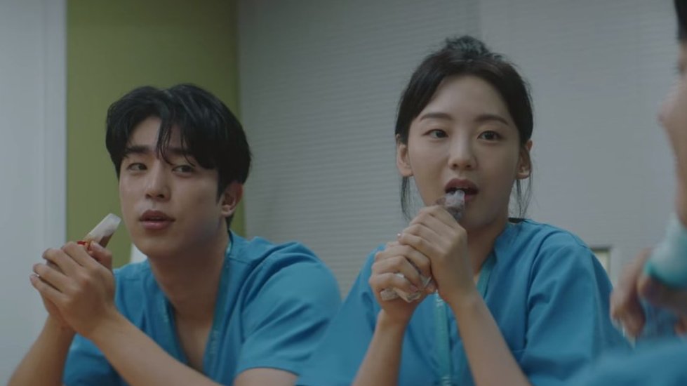 iconickdramas's tweet photo. Hosplay is really that drama that will be hard to say goodbye to. It's a drama with a lot of characters and I really love how everyone has their own stories 🥺 #HospitalPlaylist2Ep11 #HospitalPlaylistS2Ep11 https://t.co/sHenyTEPb2