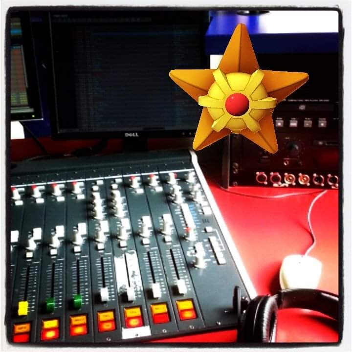 De <a href="/platenkast/">De Platenkast</a> is op werkdagen open van 11 tot 12 op #Zaanradio. Ik herhaal..😉
