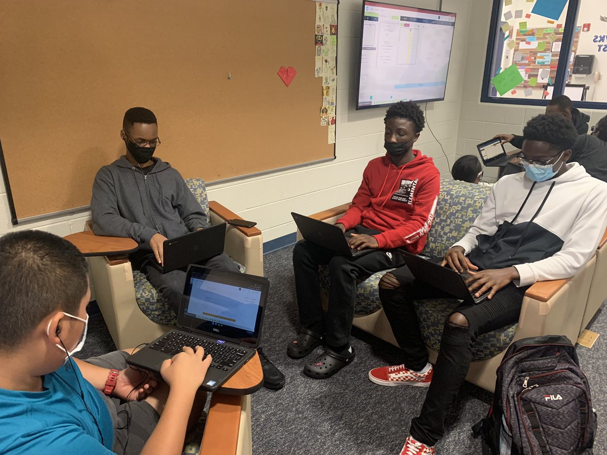 Collaboration at its finest!  #nccvtworks #itacademyrocks <a href="/chadedaddy/">Daddy chade</a> <a href="/St_GeorgesTHS/">St. Georges THS</a> @NCCVoTech <a href="/fhansonic/">Frank Hanson</a> <a href="/ColleenMConaty/">Colleen Conaty</a>
