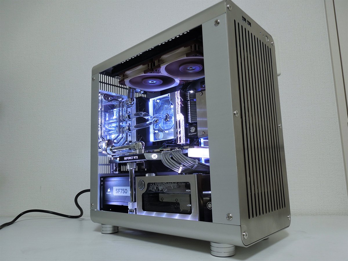 すず自作pc 4,000円以下のATX強化ガラス付きPCケース SAMA 黒鴉 レビュー