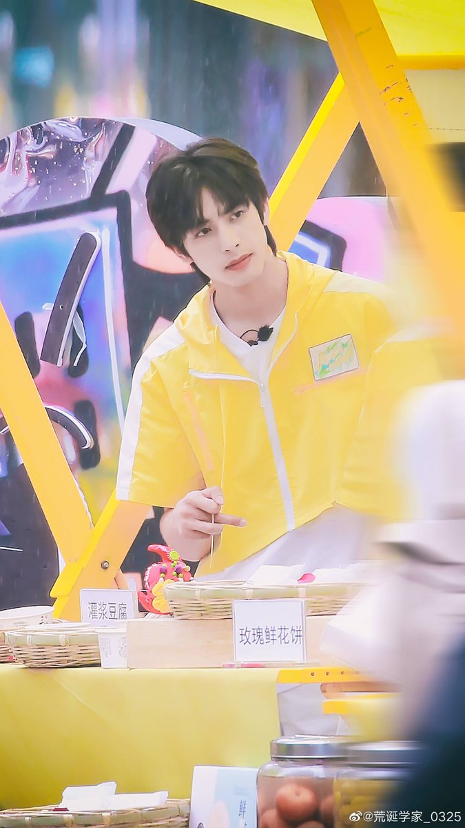 - 210817 -
Cr.荒诞学家_0325
《 #Songweilong #宋威龙 》