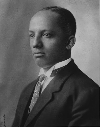 #OnThisDay in 1915, Carter G. Woodson founded <a href="/ASALH/">ASALH</a>.