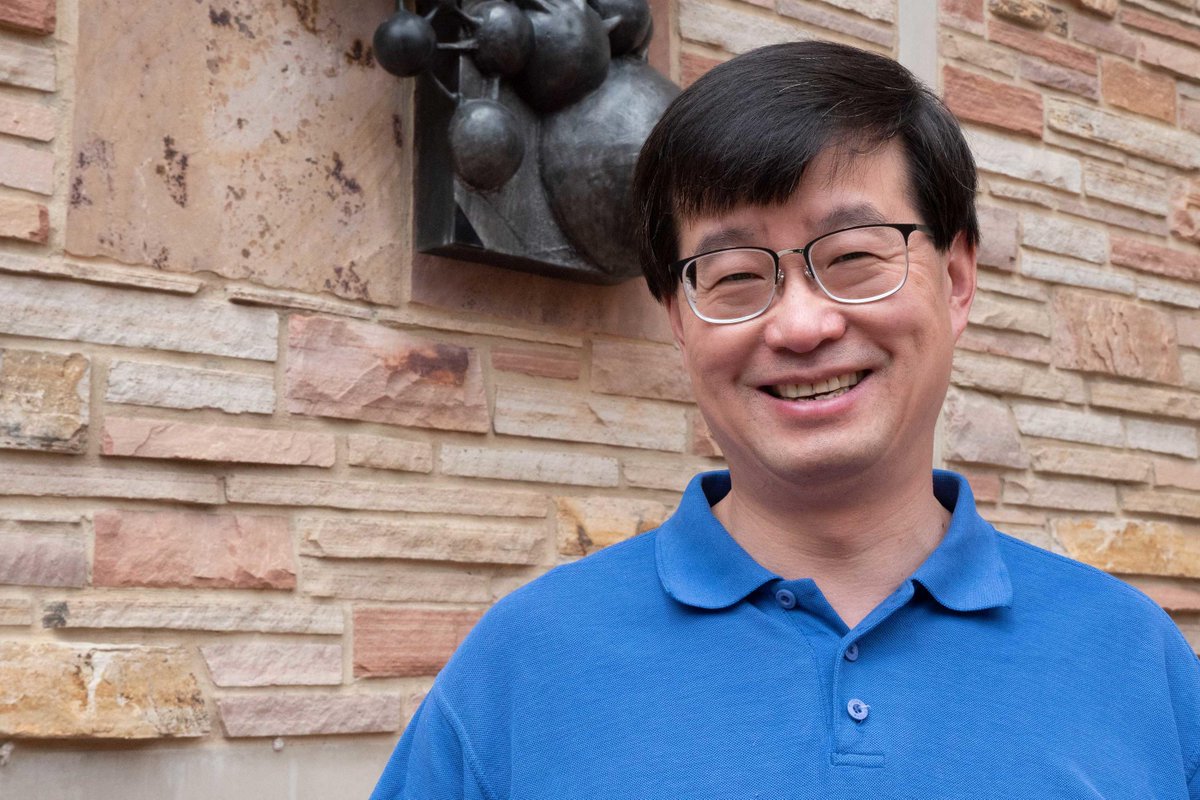 NIST's tweet image. NIST/@JILAscience Fellow Jun Ye will be honored with the 2022 Breakthrough Prize in Fundamental Physics for his pioneering research on world-leading experimental atomic clocks. Read more: nist.gov/news-events/ne…