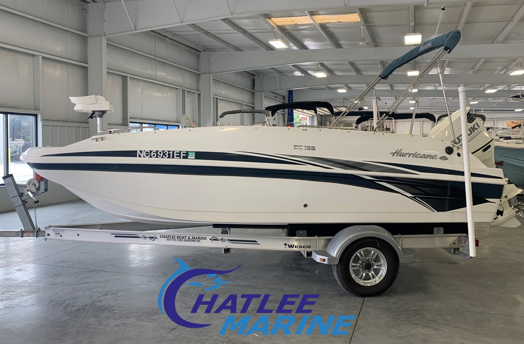 chatleeboats's tweet photo. 2017 Hurricane 188 powered by a Suzuki 150 HP with only 94 hours and warranty until 5-2023!  This boat has been water tested and ready for delivery! Give us a call today for more information!
#hurricaneboats #boats #beach #lakelife #saltlife #chatleemarine #summervibes #deckboat https://t.co/7kiWG16inp