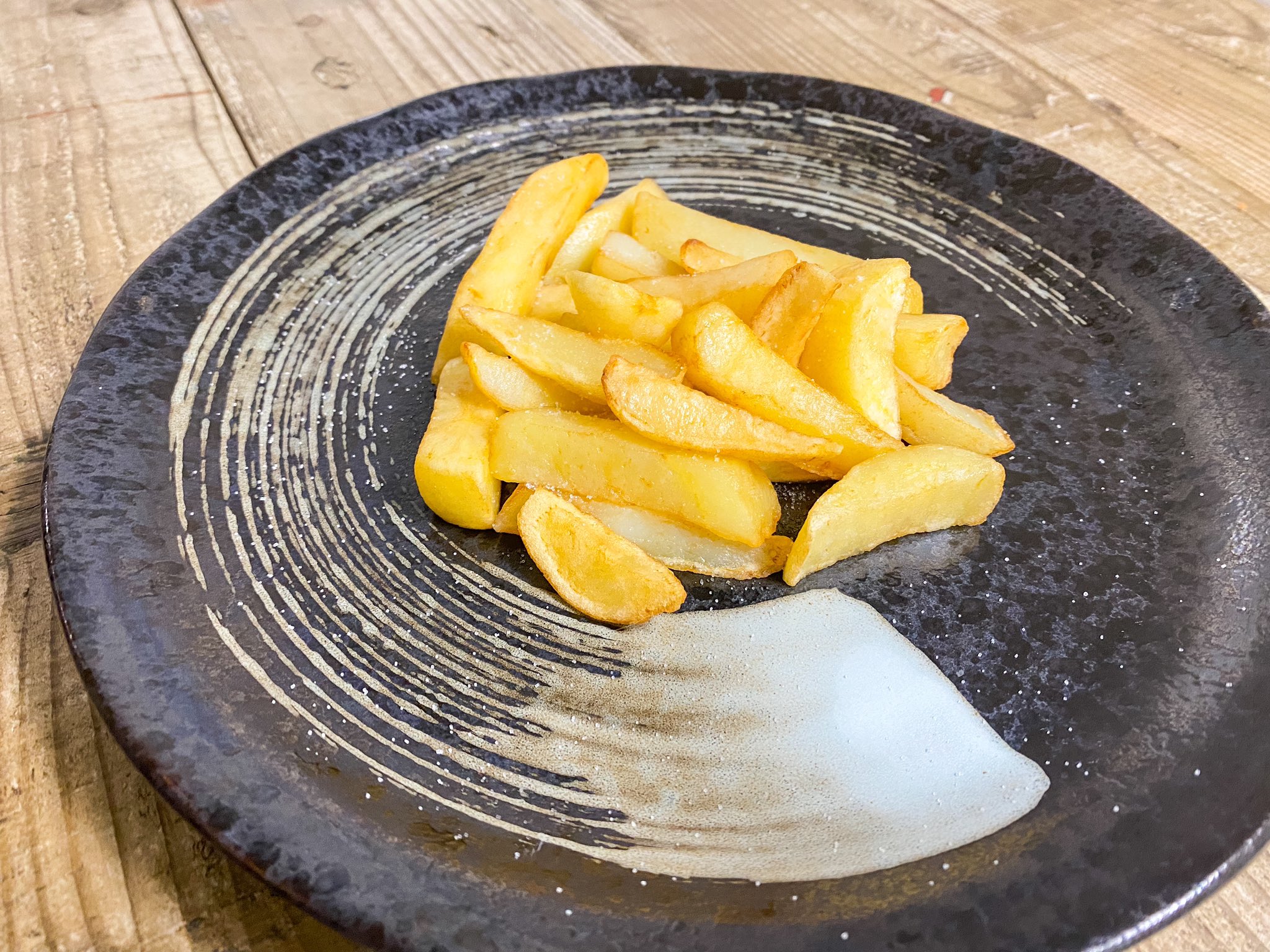 Katsu コンビニダイエット研究 ローソンの冷凍 フライドポテト はダイエット向き成分として超優秀 マックポテト の脂質のなんと70 Off セブンのポテトの半分以下 ほんとに油で揚げたのレベル 4g 量はマックのsとmの間ぐらい このクオリティで138円