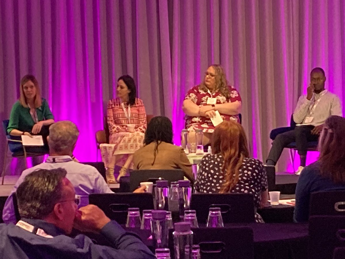 Diversity & Inclusion taking centre stage now at #LEARNINGLIVE - today’s guests Kristina Tsirotakis of @deciem. Nathan Nalla of @BETHERIOT_ & @tpsarahhobbs - beautifully hosted by @YourLPI CLO Cathy Hoy