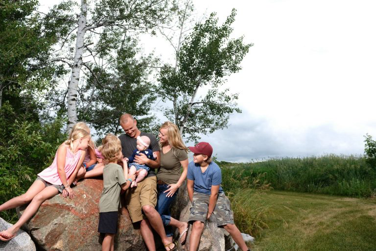 SwimmingCanada's tweet photo. Meet the Farmers: Nathan and Stacy Martens
Both knew from early on that a farm life was the lifestyle they wanted to provide for their kids. And what an adventure it has been! #ChickenCorner
https://t.co/ISSXkIiJZG
@chickenfarmers @TheInsideCoop https://t.co/sRAy4O9frp
