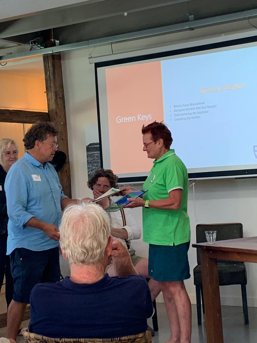Het is officieel, Duincamping De Lepelaar heeft de Green Key goud behaald!
Vanmiddag was de uitreiking van het certificaat. We zijn een duurzame camping. <a href="/GreenKeyNL/">Green Key</a>