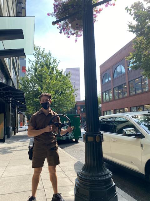 lylearnett's tweet photo. UPS SAFETY WHEEL ROLLS THROUGH THE BRIDGES OF PORTLAND OREGON😉

#safetydriven
#upssafetywheel https://t.co/Bb1xeSIGX0