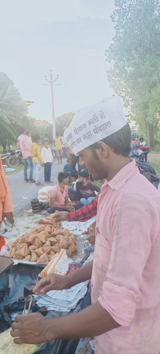 #69000_शिक्षक_भर्ती_आरक्षण_घोटाला लोग जुड़ते गए
कारवां बढ़ता गया
और भाजपा की लुटिया डूबती गयी #आयोग_की_रिपोर्ट_लागू_करो @AnjaliM13390809 @RAHULMA76522009 @shivom_shakya93 <a href="/PavanSh03047438/">Pawan Shakya</a> <a href="/myogiadityanath/">Yogi Adityanath</a> <a href="/PMOIndia/">PMO India</a> <a href="/kpmaurya1/">Keshav Prasad Maurya</a> <a href="/AnupriyaSPatel/">Anupriya Patel</a>