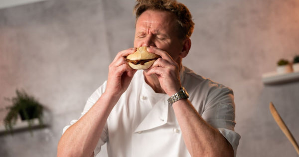 Costa Coffee Fakes it With Gordon Ramsay Lookalike’s Vegan Bacon Bap Review https://t.co/MCPeIxHNVc https://t.co/7VQxpG4kO2