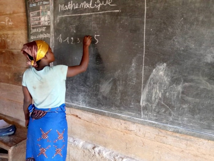 Journée internationale de l’ #alphabétisation : le PACDF offre un cadre aux communautés locales  pour le cours d’alphabétisation, bit.ly/3BWsD7D