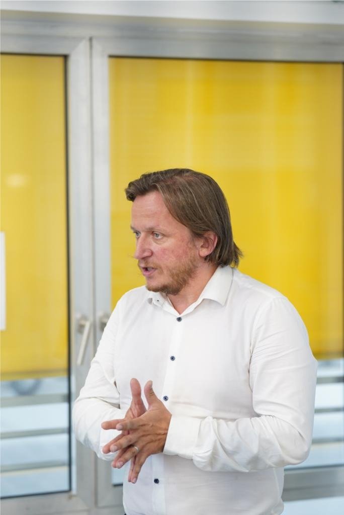 comiterichelieu's tweet photo. @g0uach @HuaweiFr @FrenchTechBdx @jean_delalandre Seconde #startup avec Philippe Chevalier qui nous présente #Kipsum, un gestionnaire énergétique #PlugAndPlay qui minimise la consommation par intelligence artificielle 💡
#IA #energy #DigitalInPulse #durable #GreenTech
@HuaweiFr @FrenchTechBdx @jean_delalandre https://t.co/1L7xr85ztp