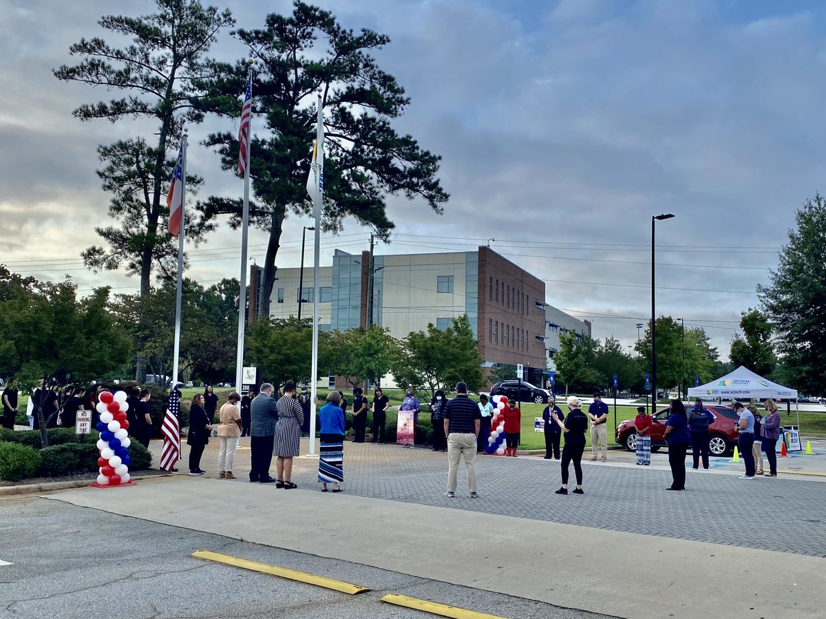 SoCrescentTech's tweet photo. 🇺🇸 As the 20th anniversary of 9/11 approaches, SCTC students and staff gathered at the flagpole this morning for a moment of silence to remember that day and honor those that lost their lives. 🇺🇸 #neverforget #BuildingStrongStudents #SCTCTigers https://t.co/riPKinM8y6