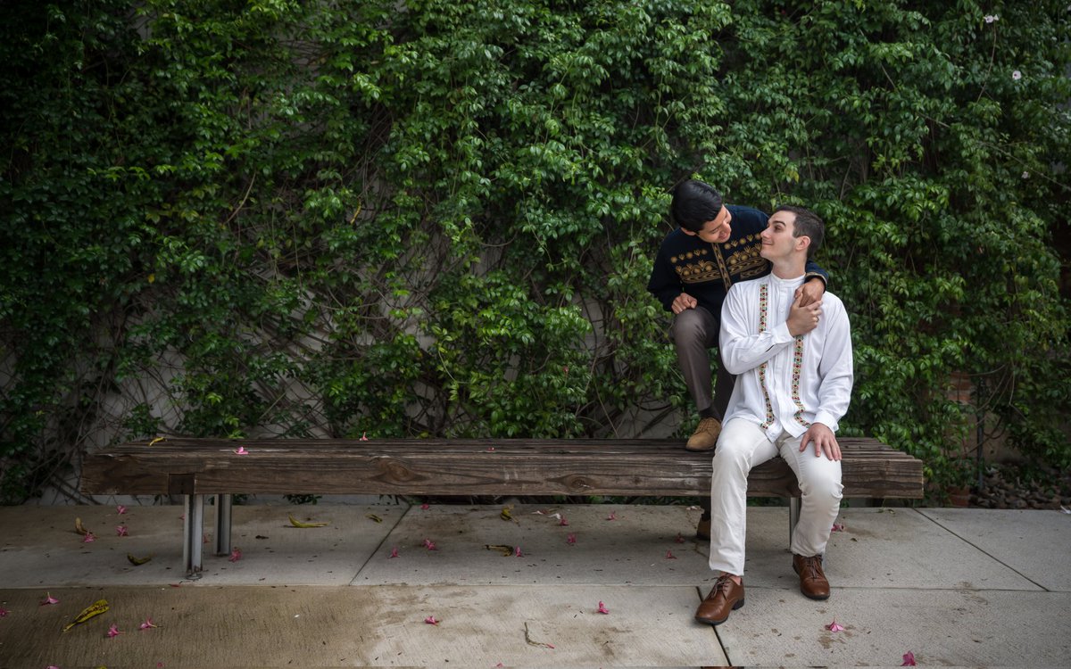 enigmatino's tweet photo. El amor lo encuentras sin buscarlo.
▪
▪
▪
🤵🏽🤵🏽 #mexico #mexicoweddings #loveislove #novios2021 #novios #oaxaca #oaxacadestinationwedding
#oaxacawedding #wedding #weddingcalenda #weddingday #bodasmexico #bodasoaxaca #gaylove #love #boyslove #gay #gaypic #gays https://t.co/FVBhdIsnIX