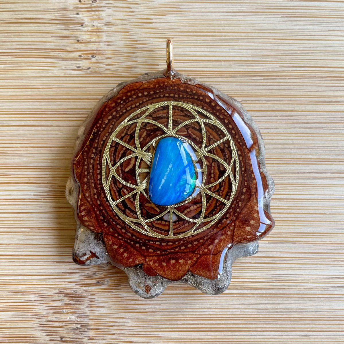 jpineco's tweet photo. Use code ‘pinecone20’ for 20% off your order on my website! 
Valid till 9/20
https://t.co/88wxrJNc4V https://t.co/aWr9VkgtpM