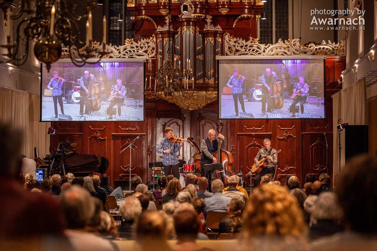 Naast Stephanie Struijk trad afgelopen zaterdag ook het Tim Kliphuis Trio (<a href="/KliphuisTim/">Tim Kliphuis</a>) op tijdens de #Hoornse #Havenconcerten in de Oosterkerk. Deels met leerlingen van <a href="/MuziekschoolGB/">Muziekschool Boedijn</a> awarnach.nl/photography/20…