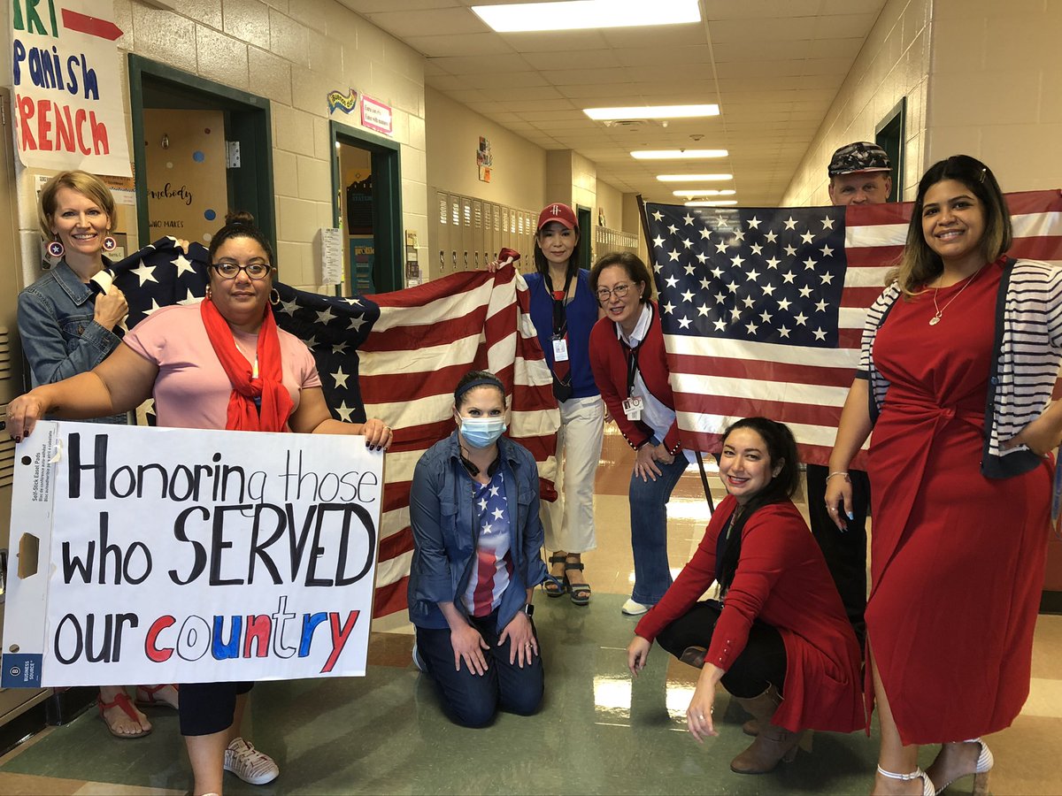 cbracksieckCHS's tweet photo. Showing our colors!!! #weareGR #BuildingGReatness @LOTELAMARCisd @WeAreGRHS https://t.co/InRtMBH1TS