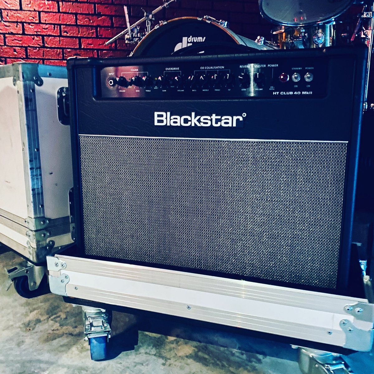 MarkAlberici's tweet photo. Road ready Blackstars #blackstaramps #alcorncustomcases #arturia #taylorguitars #emgpickups https://t.co/qEFMs1c3lj