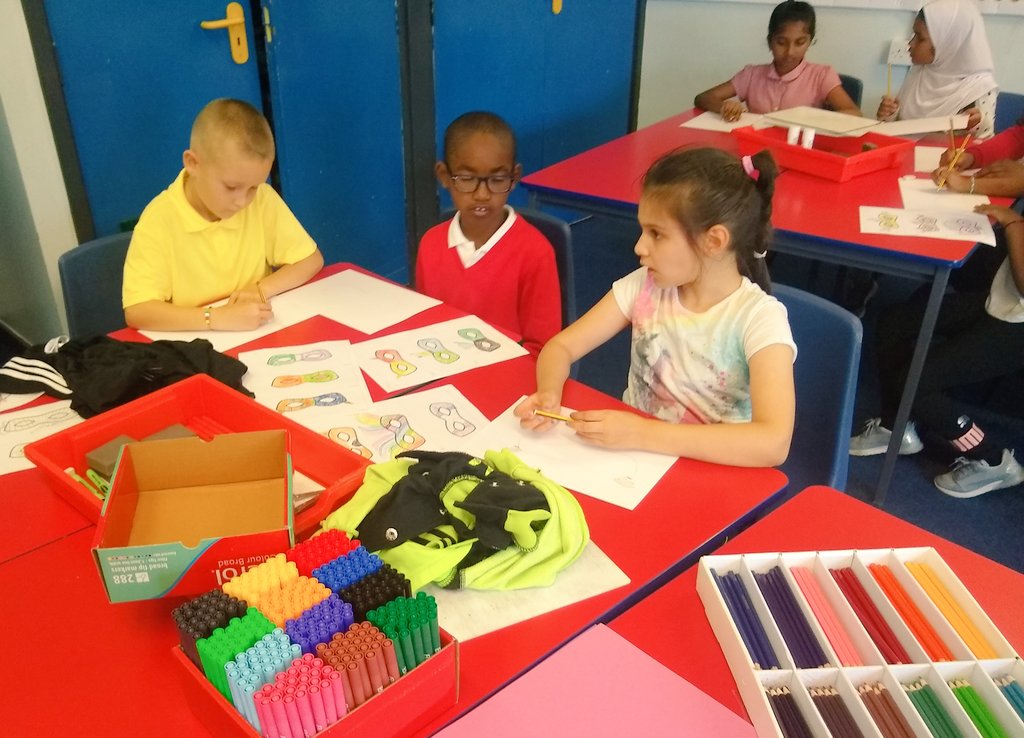 MSPSMrKay's tweet photo. Choosing our favourite design to create a carnival mask 🎭 https://t.co/OXKxiW4YON