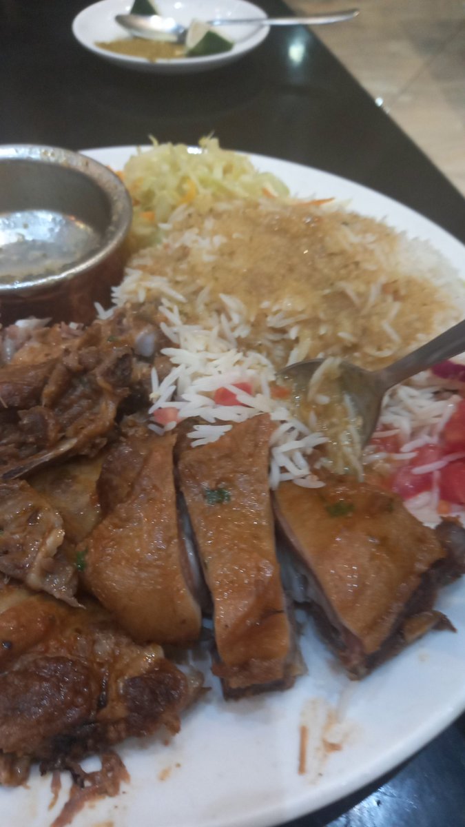 Arosto at the <a href="/beirut/">Sonaly  Soto</a> opposite Jamia mosque. The best