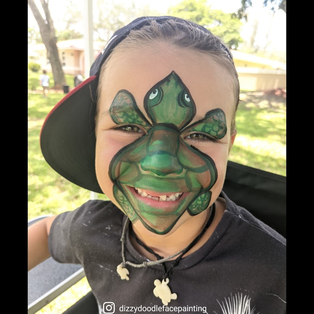DizzyDoodleFP's tweet photo. I love when kids are creative directors and tell me exactly how they want their design. #iliketurtles #facepaintdesigns #facepainting #facepaint #browardfacepainter https://t.co/ZozoK6NAEg https://t.co/FKt8xhxEbb