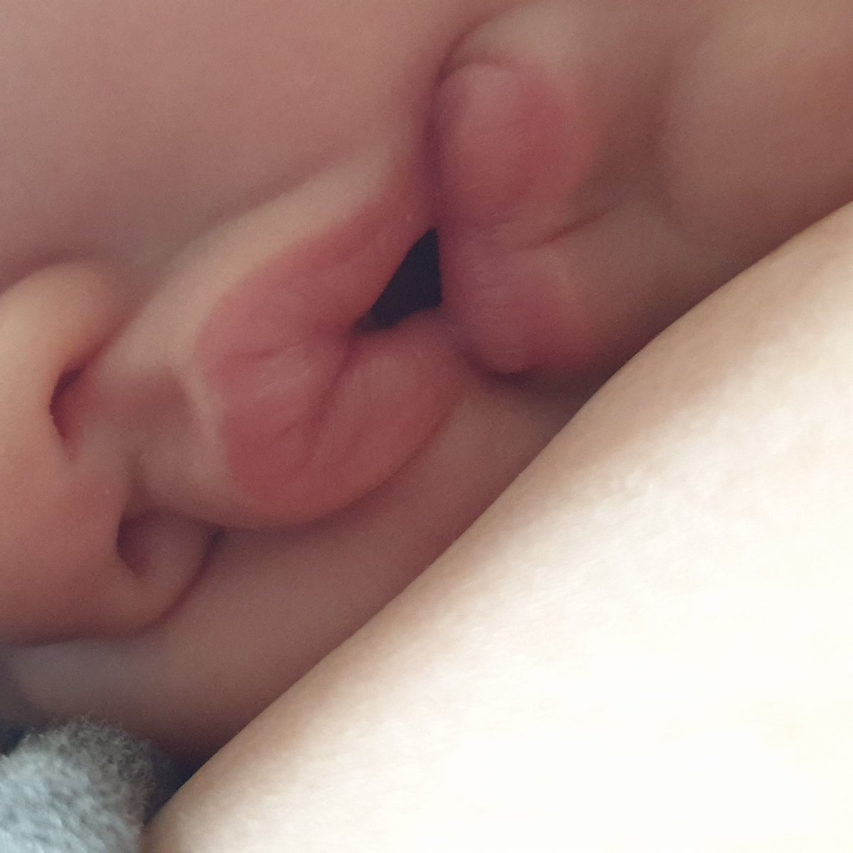 LolliLane's tweet photo. I'm starting a collection of "progress pics" for my baby's lips because I have a feeling she's going to have big jubie ones like her Dad. 💜 #naturalfillers https://t.co/tR04WInwqM