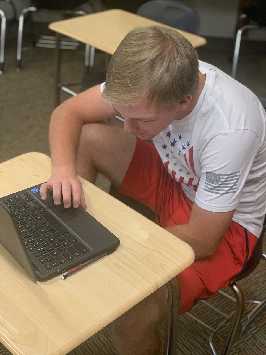 WeAreStrasburg's tweet photo. Our high school students are hard at work this morning. #StayInTheGame #Get2School #WeAreStrasburg https://t.co/2xRgewnnwY