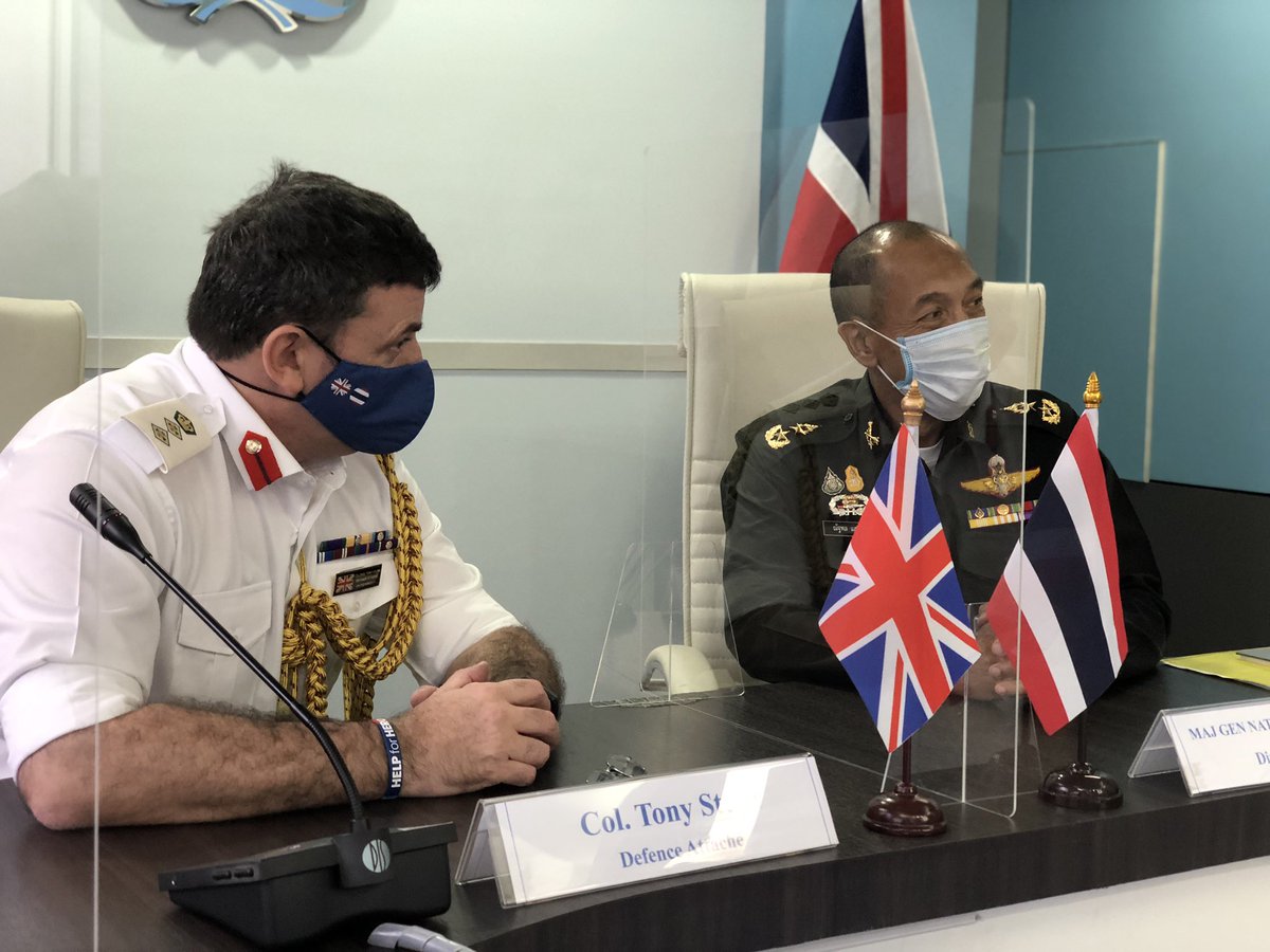 ukdefence_th's tweet photo. 🇬🇧DA Col Tony Stern and MG Nattapol Saengchan, Director of the Peacekeeping Operation Centre had a great discussion on #WomeninDefence and on #UNPeacekeepingOperations. @RTARF_PR @ukinthailand @markgooding @DefenceHQ https://t.co/8uNPVquQcY