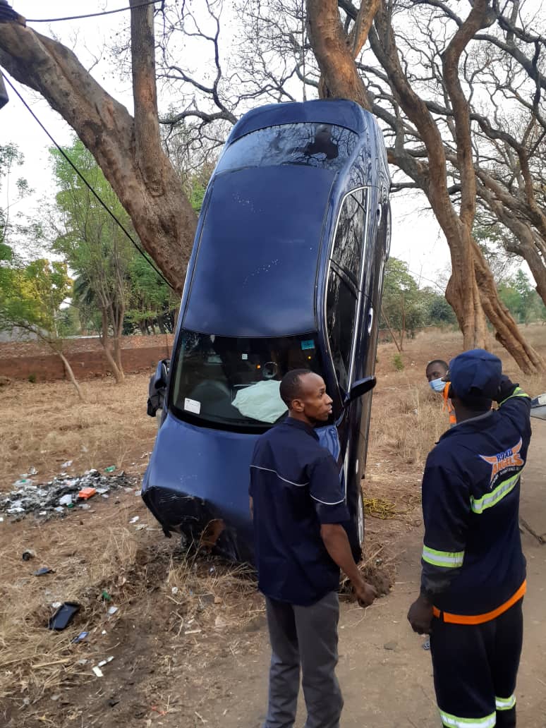 Streets: You need a car kuti utanhe dzaunoda

ME: