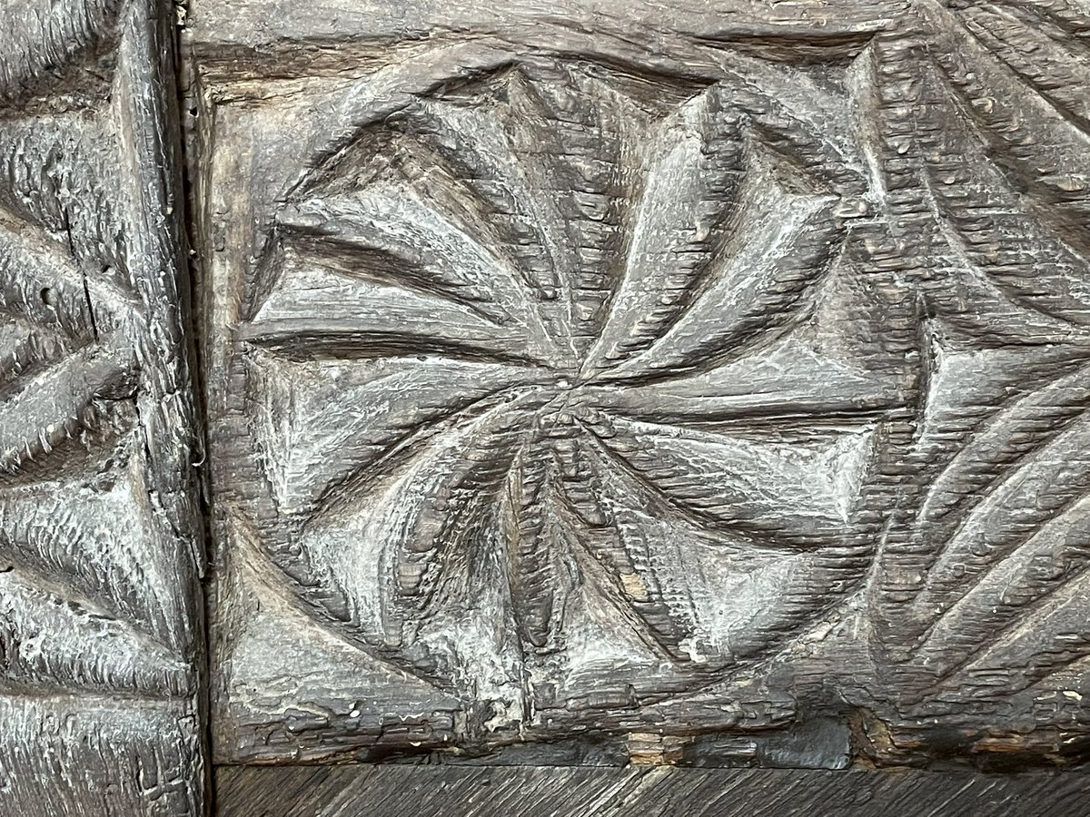 fotofacade's tweet image. Bending over backwards to capture the geometric patterns on this box in St. Peter and St. Paul, Newchurch in the Romney Marsh @MarshChurches @5thContinent