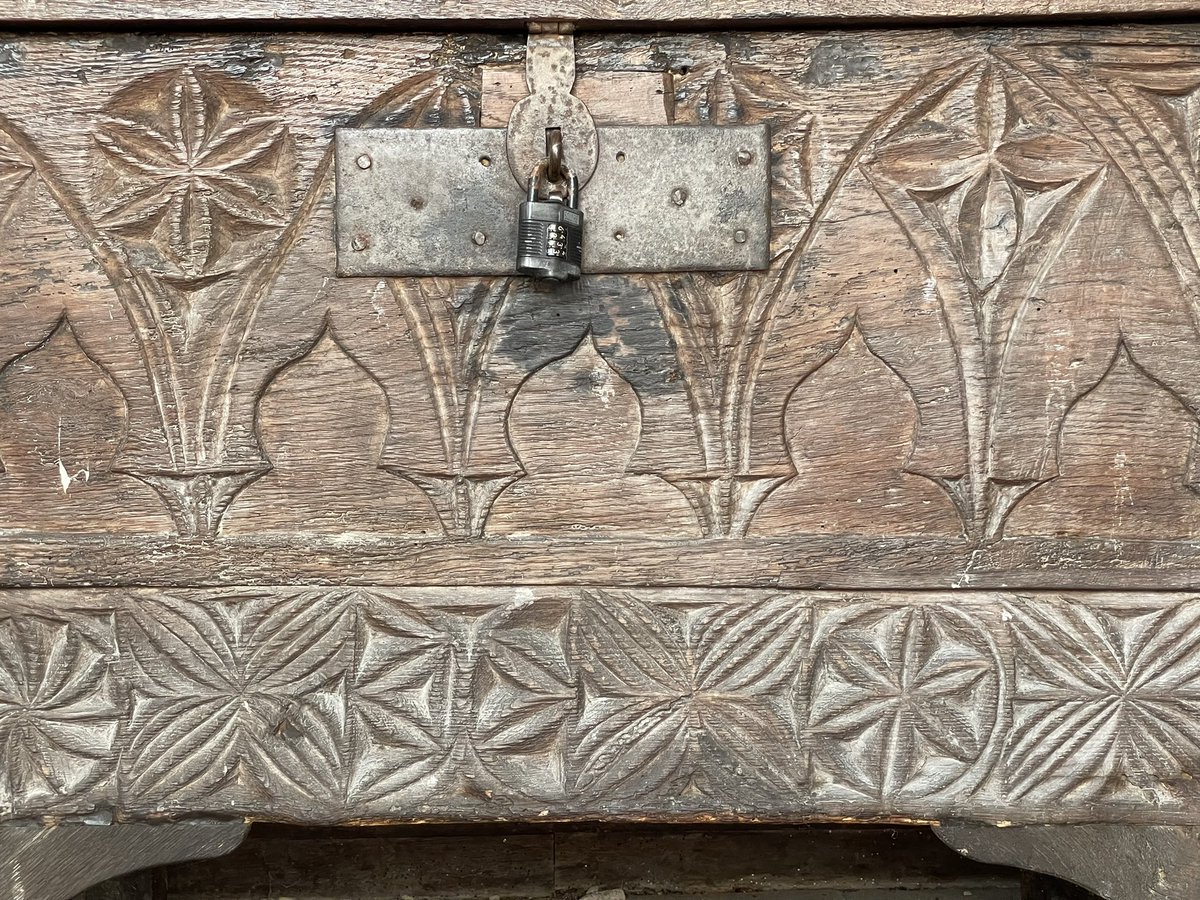 fotofacade's tweet image. Bending over backwards to capture the geometric patterns on this box in St. Peter and St. Paul, Newchurch in the Romney Marsh @MarshChurches @5thContinent