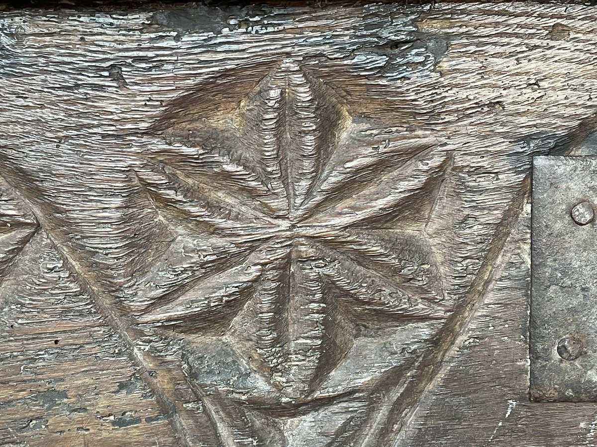 fotofacade's tweet image. Bending over backwards to capture the geometric patterns on this box in St. Peter and St. Paul, Newchurch in the Romney Marsh @MarshChurches @5thContinent