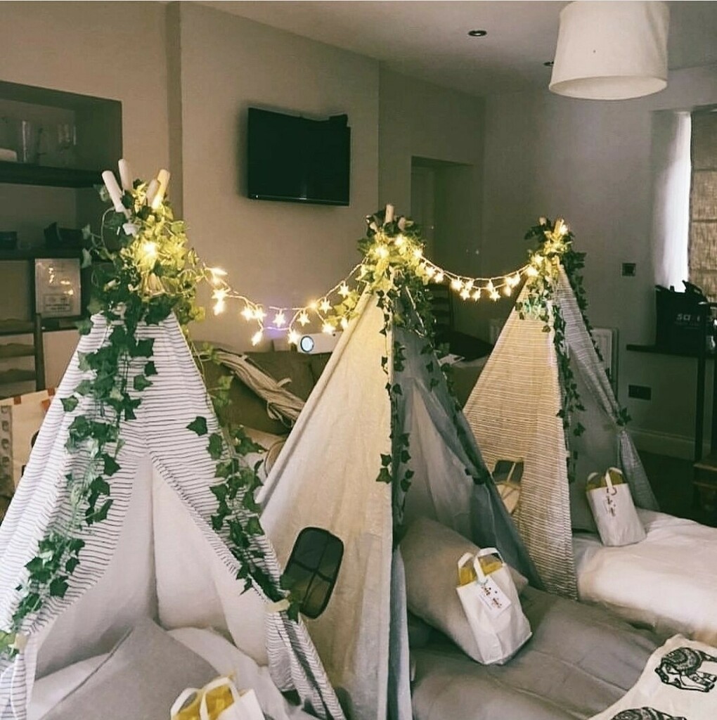 thewedco's tweet photo. Is this not the cutest setup by @thelittlechildcareco you've ever seen? You should have seen these with the sleeping tiny humans inside them!! 😍😍 From Erin and Arthur's @larchfield_estate wedding on Sunday.
.
.
.
#wedding #weddingideas #weddinginspo … https://t.co/fPvu87TOXI https://t.co/rBgWq1WFAS
