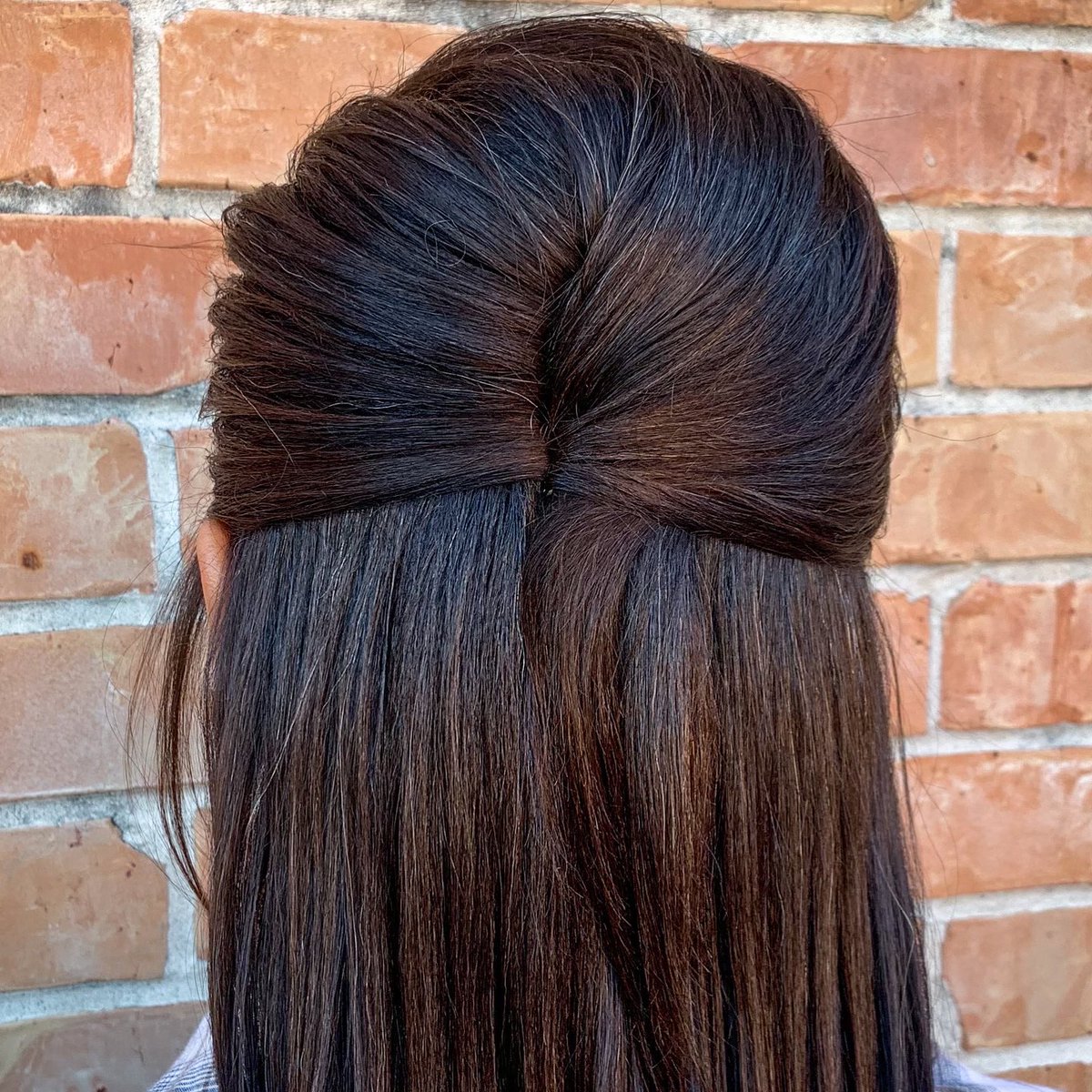 Created this simple, yet elegant updo for a client. She couldn’t decide between all up or all down…so we did half up - half down lol. 
**Would you wear this style? Comment down below!**
#hair #hairstyle #hairstyles #updo #updohairstyles #updos #halfuphalfdownhairstyle #hairinspo