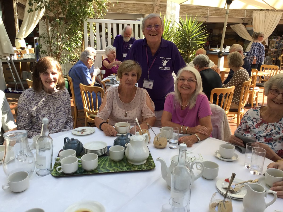 What a wonderful day trip with the warm sun.
Our  members and  friends so pleased to get together again and spend lesuire time over a buffet lunch,before a tour guide over the acres of vineyards .
Of course we had to buy a bottle or two in the gift shop.
😇💜