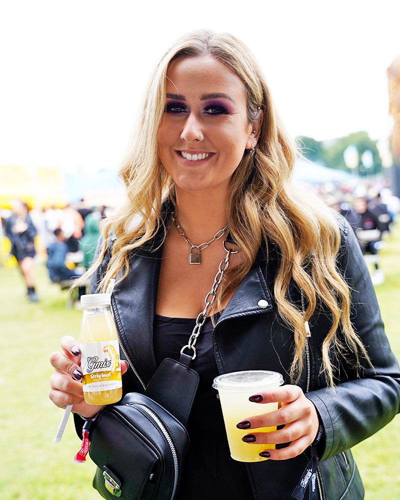 GmixJuice's tweet photo. Looking forward to seeing more customers like this • All Smiles and Satisfaction!! Join us this weekend at @pubinthepark St Albans as we serve you with a refreshing bottle of a GINGER JUICE drink that will leave you energised and wanting more...... See you there :) #gmixjuice https://t.co/Ww8NXJw8GV