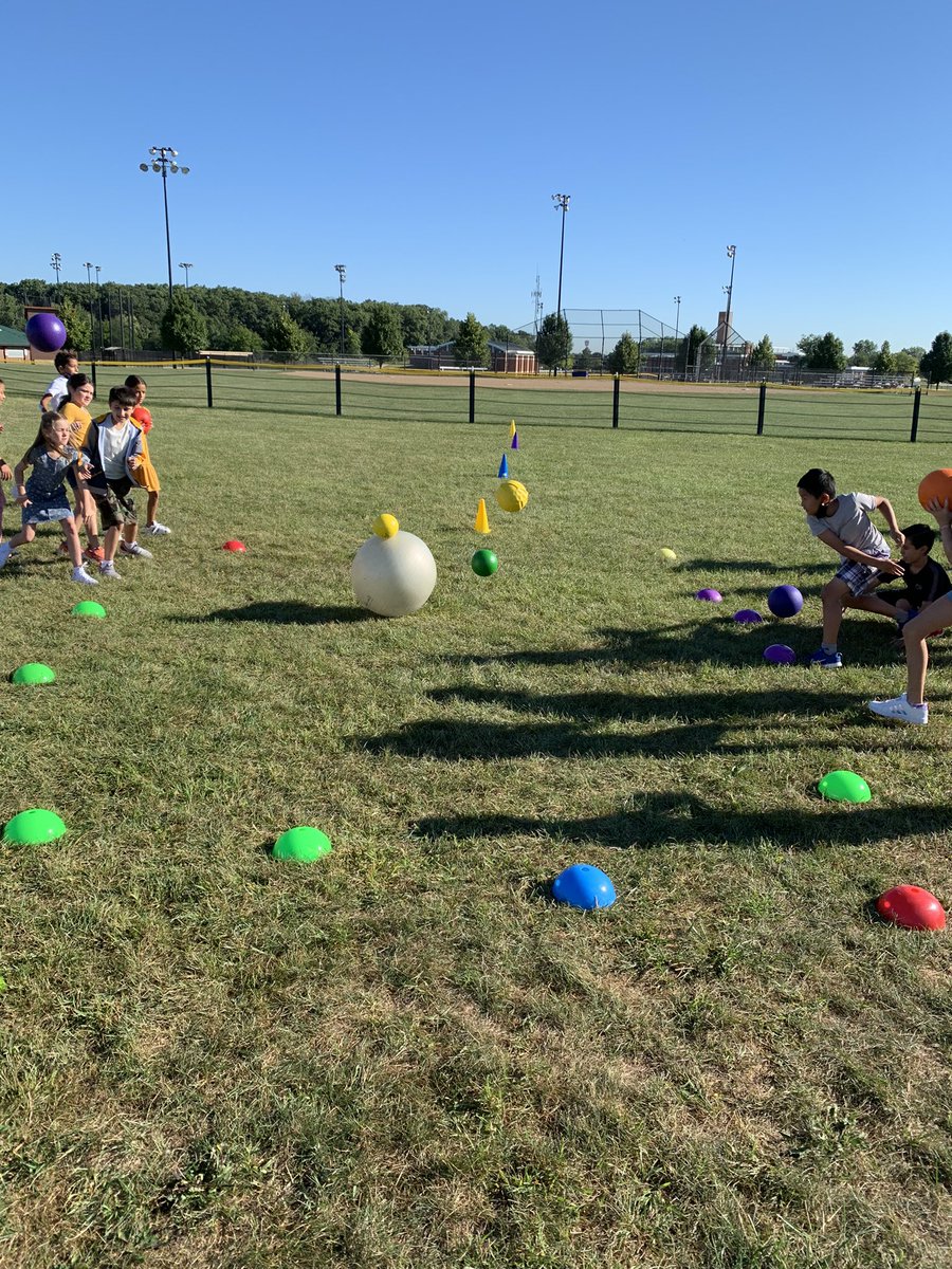 Gunderson_PE's tweet photo. Perfect weather ☀️ for some outdoor “monster ball”! #hptpride #osd135 https://t.co/CdAPyFygwb