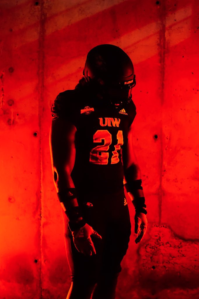 UNISWAG's tweet photo. Stealth Mode threads for @UIWFootball 

#uniswag https://t.co/8lc1vVhEK3