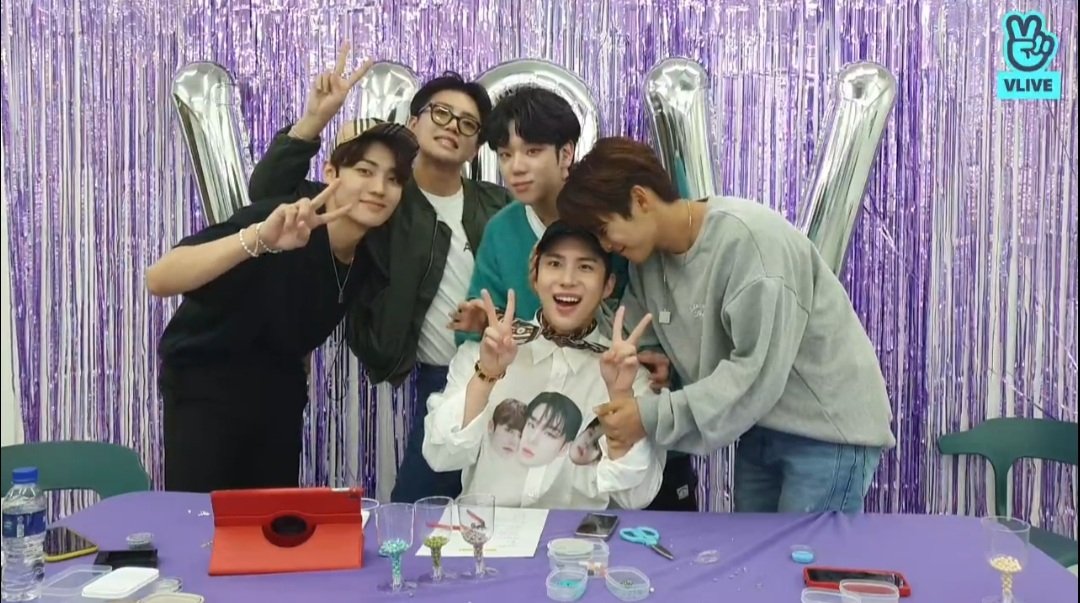 foreverwithrice's tweet photo. pls choice we have the best family, i love them so much 😭💜💜

@official_ACE7 #ACE #에이스 https://t.co/UeJPq1pXQq