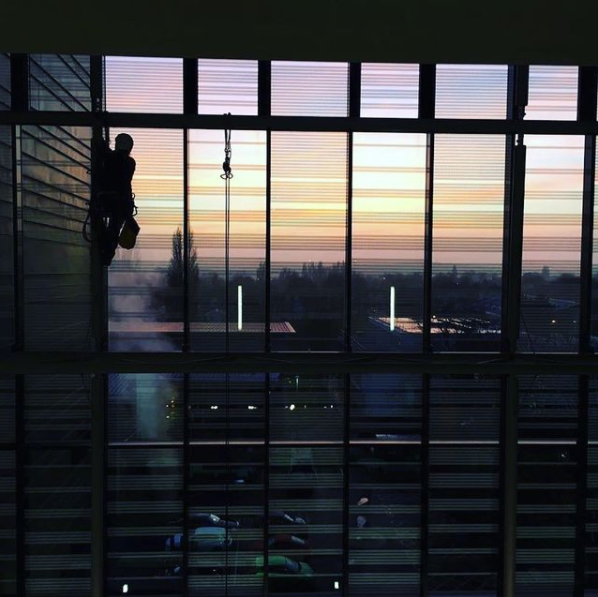 CinderellaSSLtd's tweet photo. Hiring Window Cleaners!
💰£500 signing and retention bonus!💰
Reading
Sheffield 
Birmingham
Nottingham
Derby
Send CVs to: recruitment@cinderella-support.com
For more information call: 03330431000
#derbyjobs #nottinghamjobs #sheffieldjobs #briminghamjobs #vacancies #hiringnow https://t.co/A7eTTaEfze