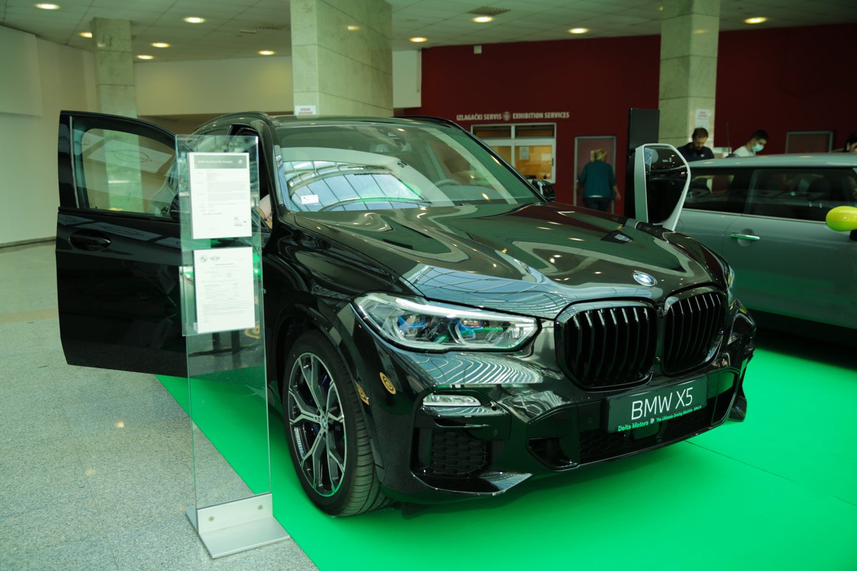 BMWSrbija's tweet photo. Danas je počeo sajam električnih automobila "Electric Vehicles Days" u Novom Sadu, a tim povodom je direktor prodaje Delta Motors kompanije Dario Vlačić bio jedan od učesnika panela "Može li tehnologija zadovoljiti kupca trenutnim propisima i vladinim politikama?" https://t.co/dBz5hCyjJw