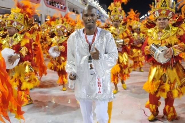 #CarnavalShow2022 | Claudinho é o novo mestre de bateria da Em Cima da Hora. Substituindo Mestre Átila, que deixou a agremiação de Cavalcanti, ele chega para dividir o comando da Sintonia de Cavalcanti com Mestre Wando.