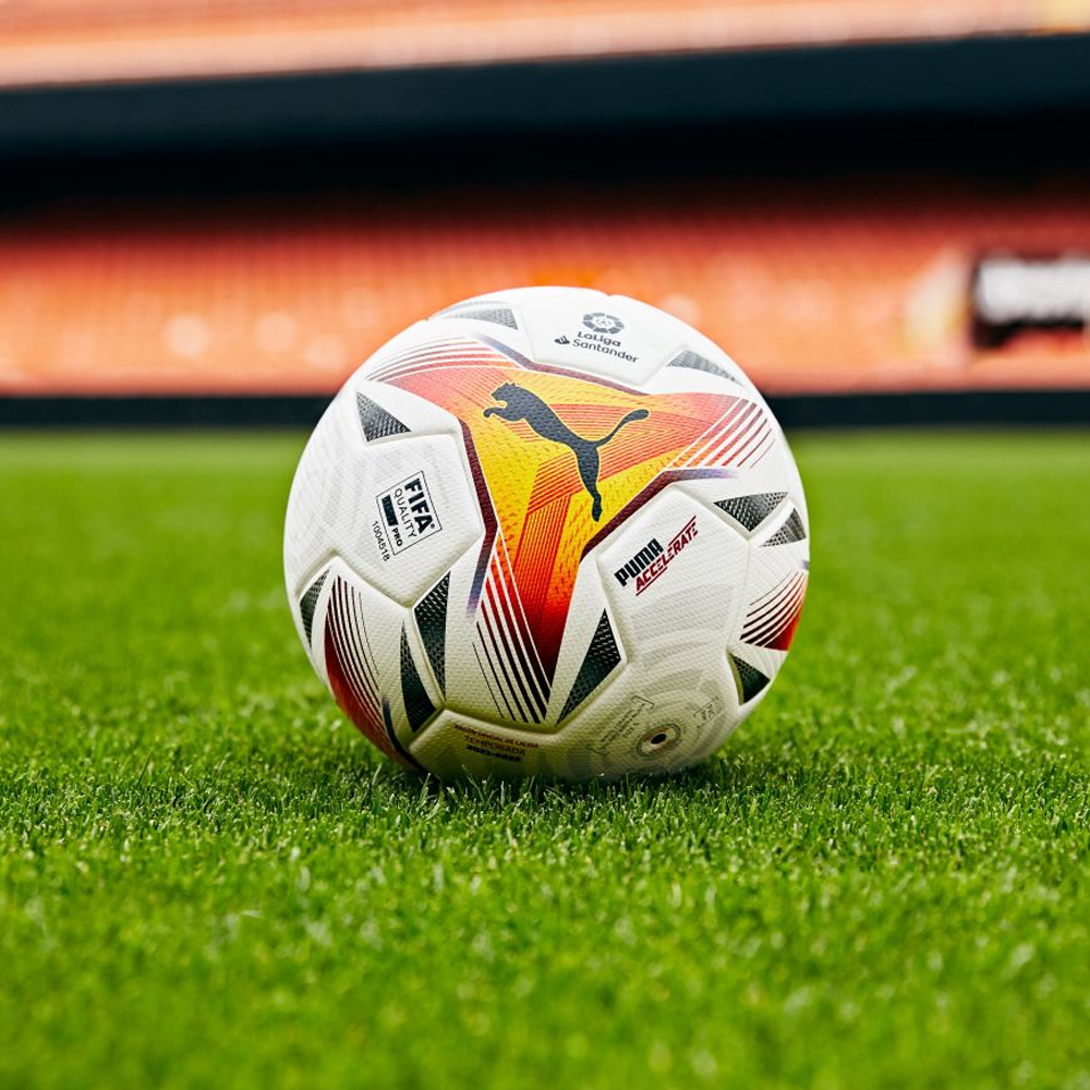 Nikys_Sports's tweet photo. 🔥 A C C E L E R A T E
⚡️ A D R E N A L I N A

Shop the official @pumafootball La Liga 1 accelerate soccer ball, available in-stores and online now

🛒 https://t.co/zOCf5nGNkt 

#PumaFootball #Soccer #Nikys https://t.co/GDFJBXXWSv