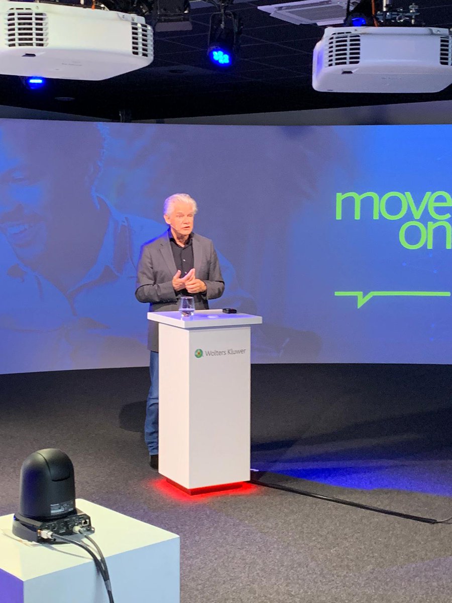 Twinfield's tweet photo. Ron Tolido sluit nu de Move On af met een inspirerende keynote. Vandaag was een dag vol informatie, inspiratie, nieuwe inzichten en af en toe wat technische uitdagingen.
#moveon #wolterskluwer #avanzeraangifte #alureonline #basecone #twinfieldboekhouden https://t.co/AKNIqzFFq6