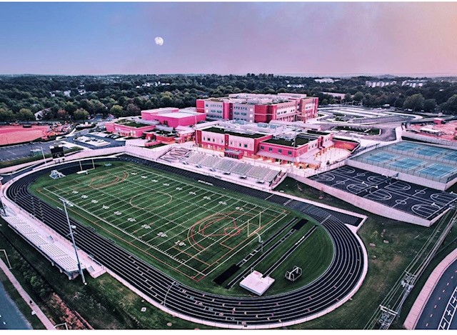THENEWSVHS's tweet photo. Excited that school has fully returned. Wanted to share some great pictures of our awesome facility. Thanks @Dustin_Builds and @MoseleyArch https://t.co/uJcJN0srxZ