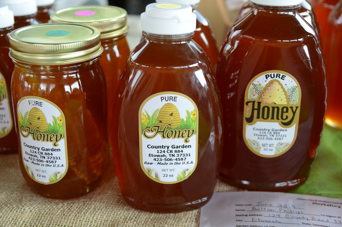 PickTnProducts's tweet photo. September is National Honey Month! Nothing is sweeter than Tennessee Honey.
Find a honey producer close to you using the Pick Tennessee Products directories: https://t.co/gy27Xwlooq https://t.co/yxFejXBAfp