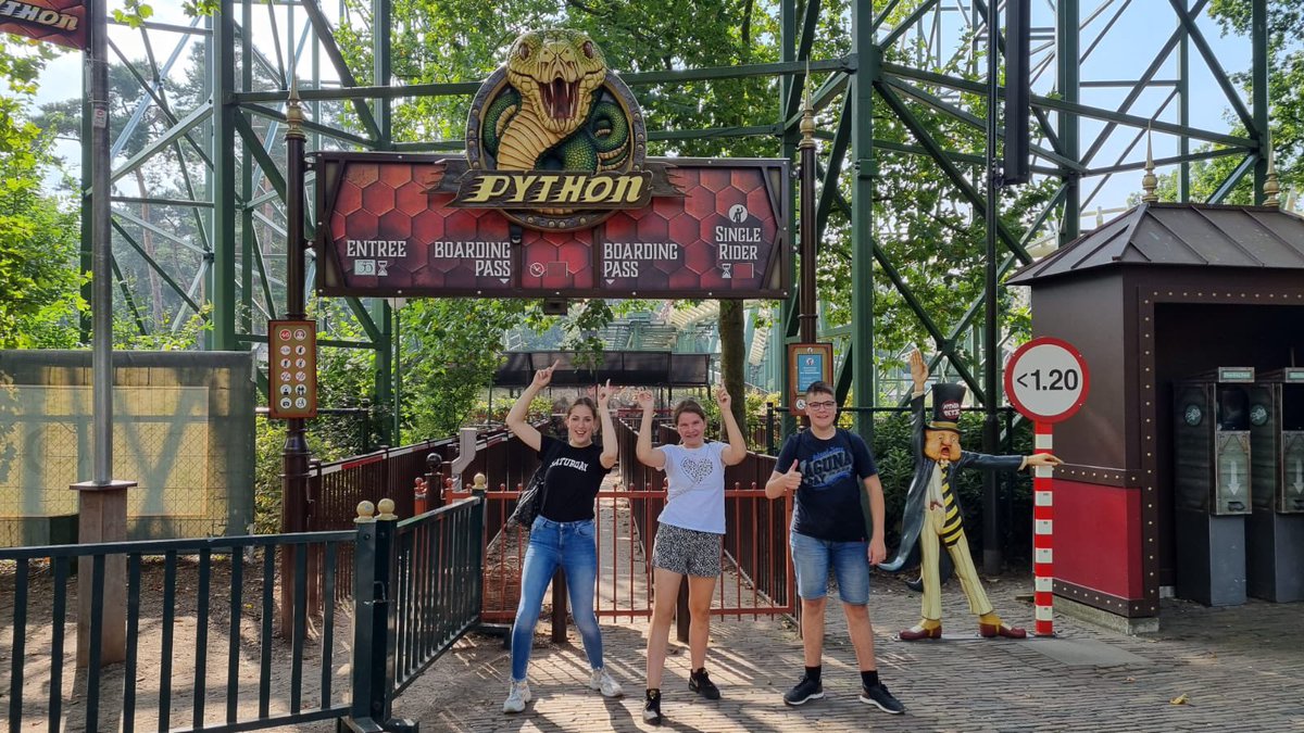 vakcollegehlmnd's tweet image. Onze vierdeklassers hebben van de Efteling genoten vandaag!!
🌞 #helmond #introweek