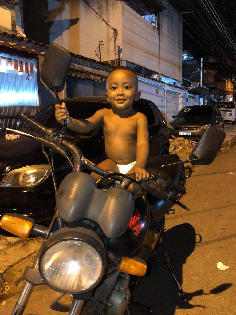 carlaah_'s tweet photo. Calma aí ✋🤨/ agr vai 🤪😏
 Amo muito meu homenzinho 🥰💙 https://t.co/mTRN4O1yTk