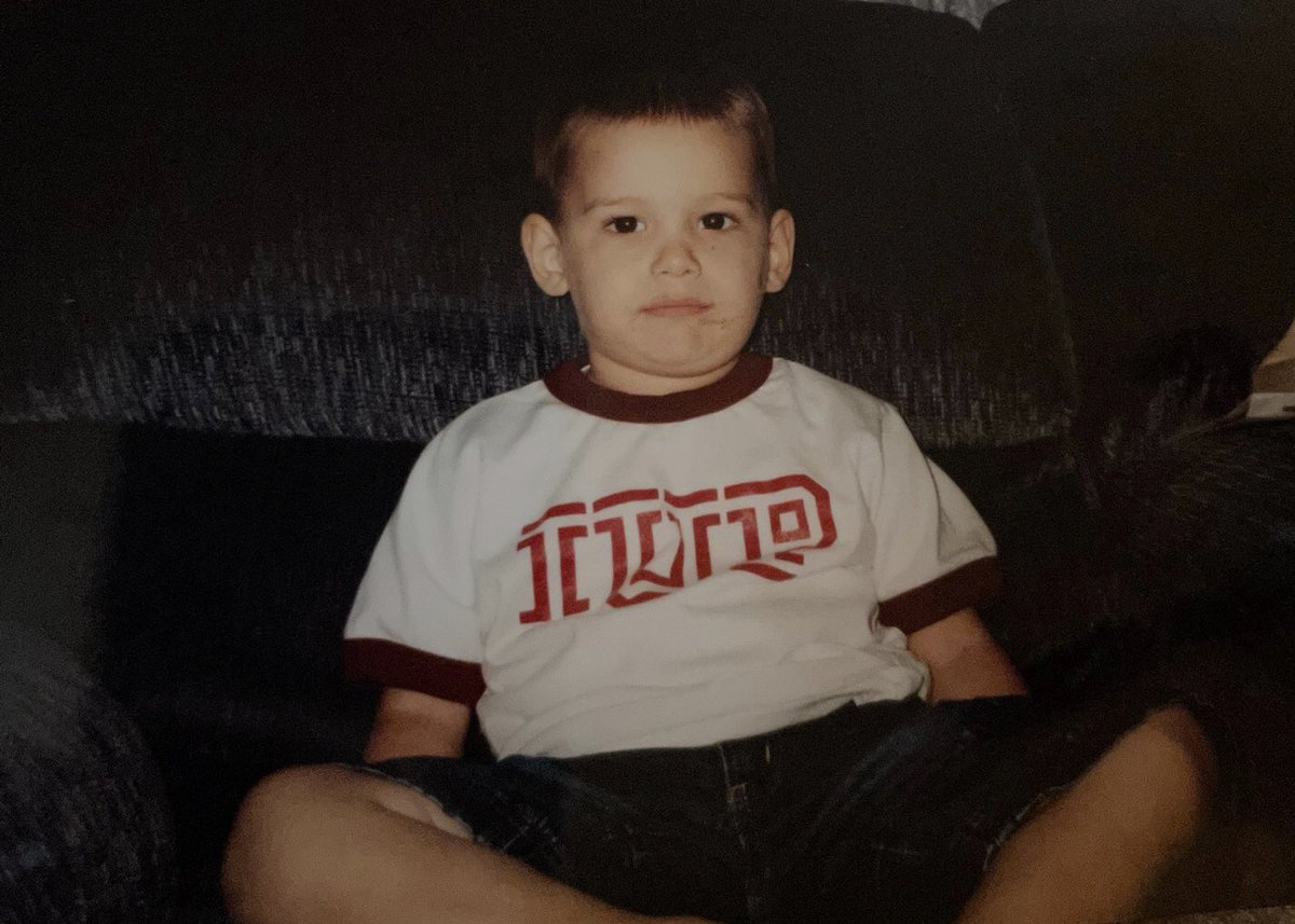 MLH414's tweet photo. #TBT Summer 2007, 3yo 🥰 @IUPedu 

#AlwaysMeantToBe #Foreshadowing #SooProud #IUP https://t.co/Wwss7Mp4Ta
